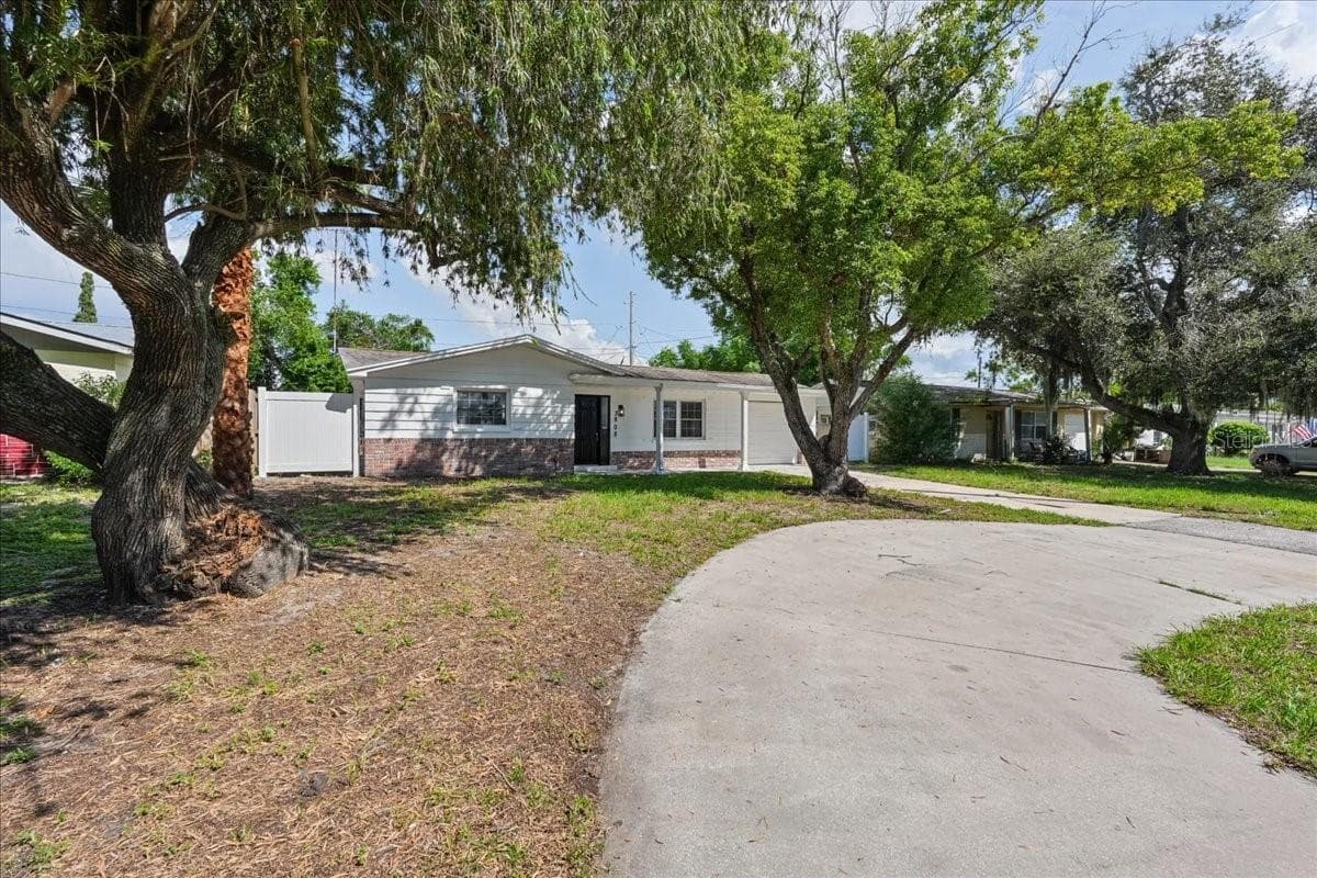 Single Family Residence at 3808 LATIMER ST, NEW PORT RICHEY, photo 2 of 25