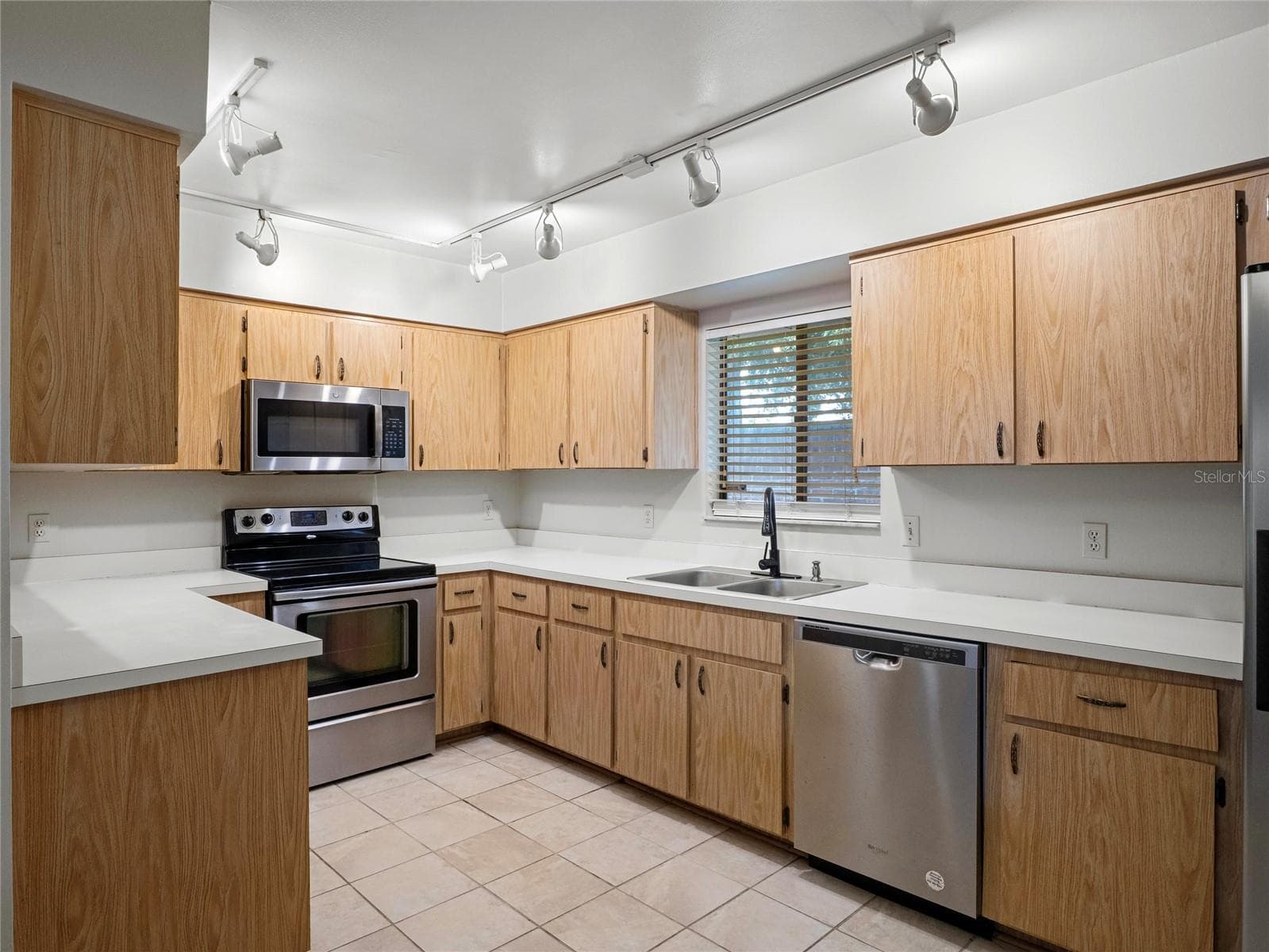 Townhouse at 728 RIDGEWOOD WAY, WINTER SPRINGS, photo 10 of 25