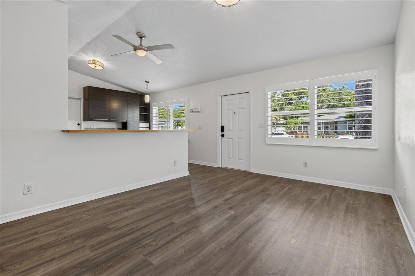 Single Family Residence at 2138 7TH AVE N, ST PETERSBURG, photo 8 of 49