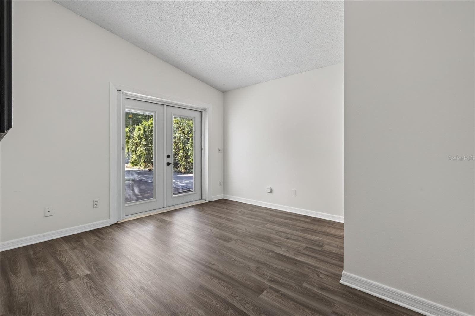 Single Family Residence at 2138 7TH AVE N, ST PETERSBURG, photo 23 of 49