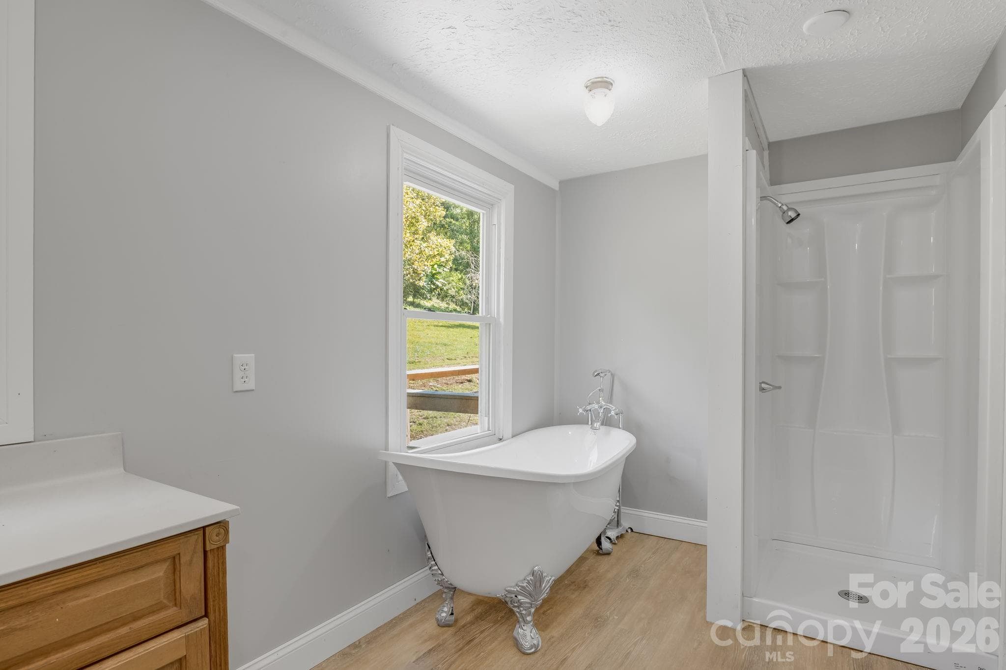 Tub and stand-up shower - 4078 NC 208 Highway, Marshall