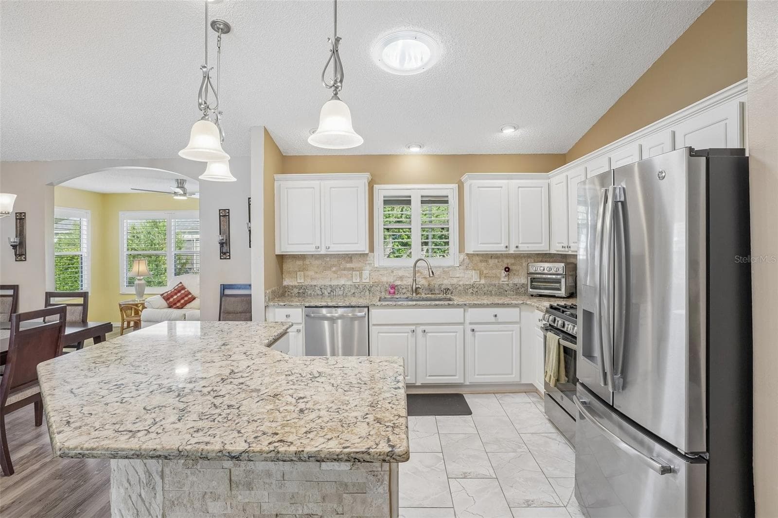 Kitchen - 928 EASTMONT CT, THE VILLAGES