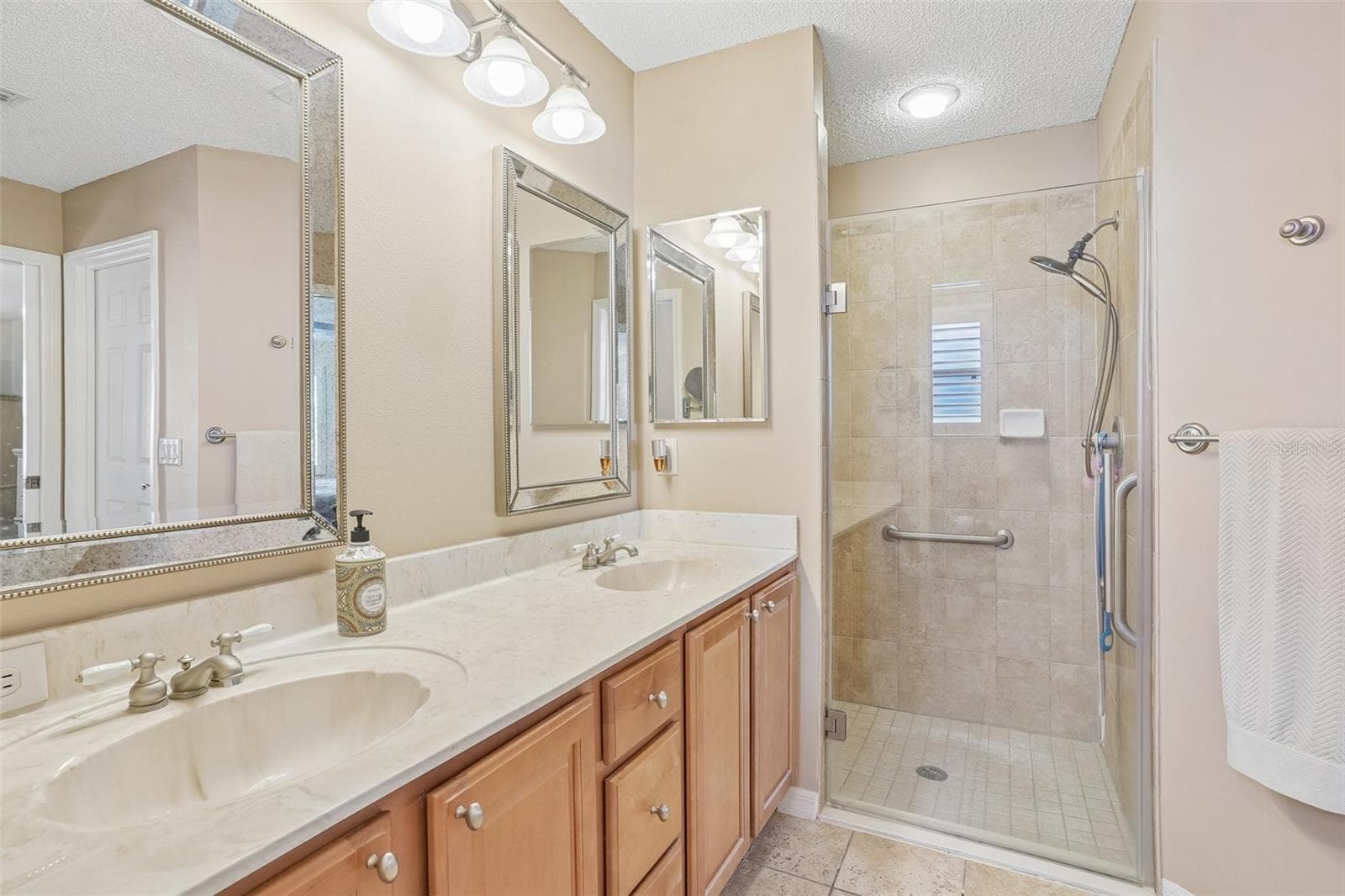 Master Bath / Shower - 928 EASTMONT CT, THE VILLAGES