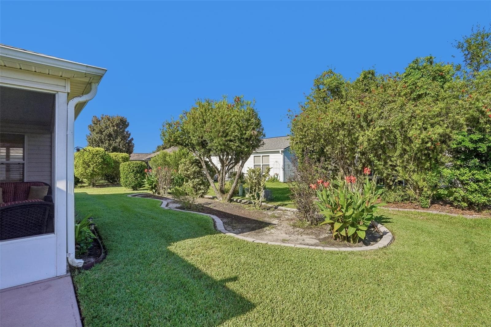 Backyard off Patio - 928 EASTMONT CT, THE VILLAGES