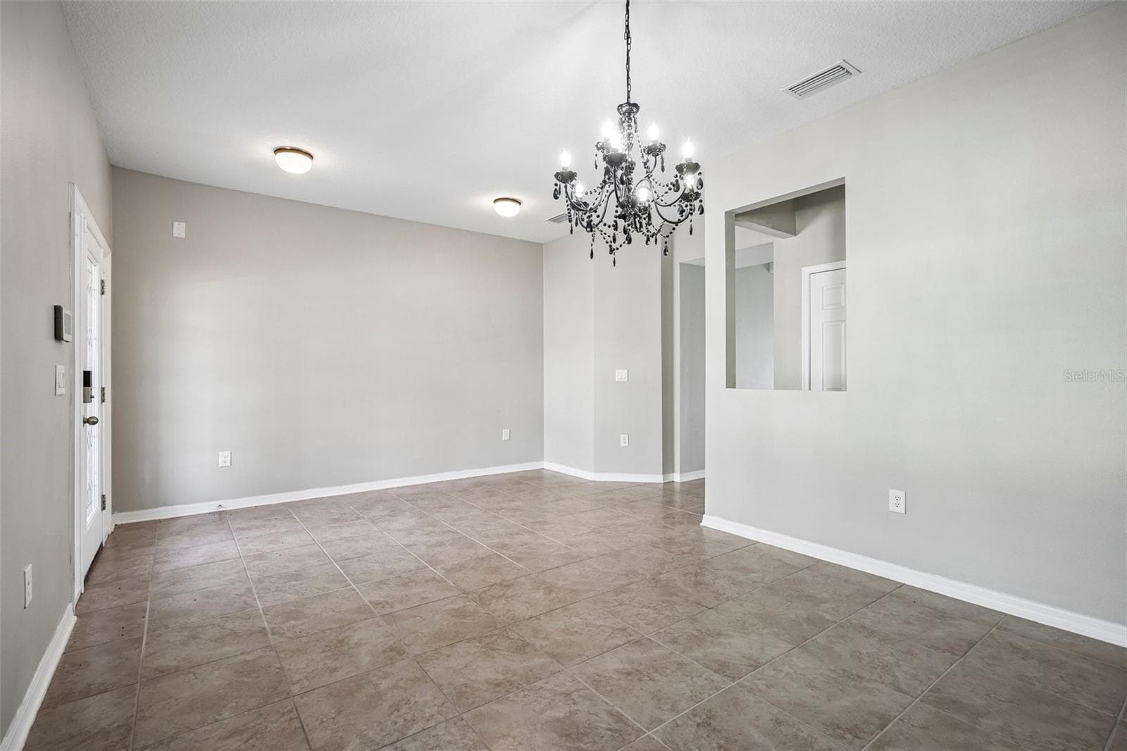 Single Family Residence at 18576 OBREGAN DR, SPRING HILL, photo 14 of 60