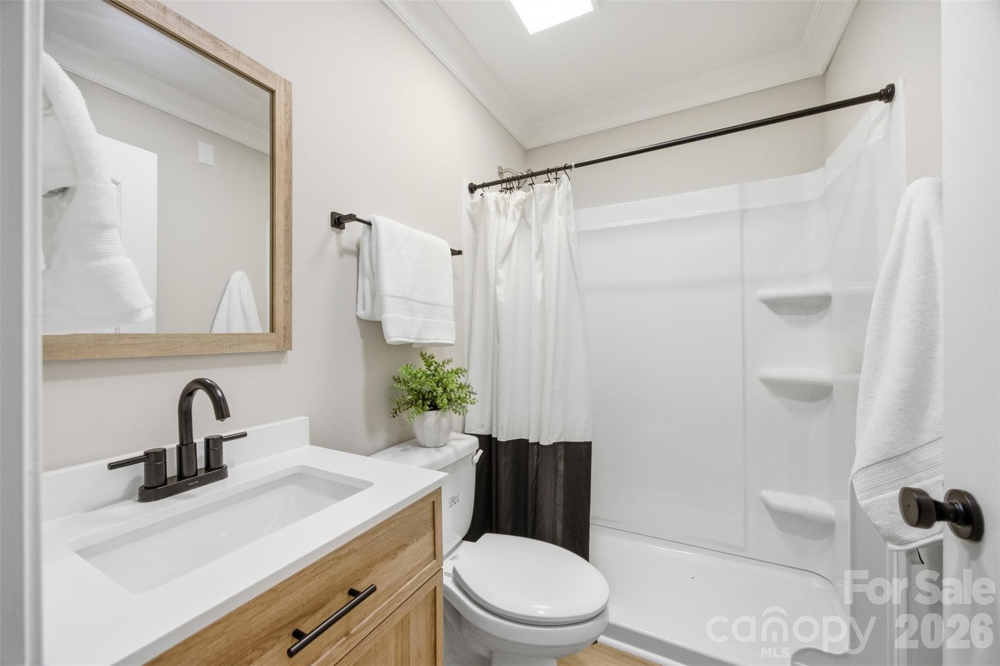 Single Family Residence at 314 Dogwood Lane, Belmont, photo 23 of 37