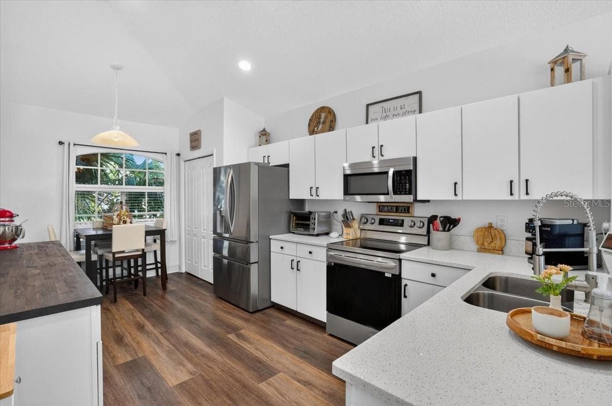 Single Family Residence at 339 HERITAGE ISLES WAY, BRADENTON, photo 20 of 75
