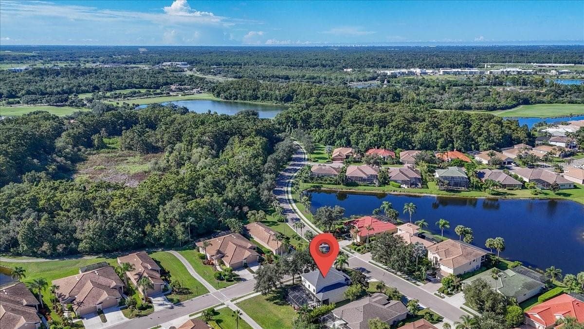 Single Family Residence at 339 HERITAGE ISLES WAY, BRADENTON, photo 52 of 75