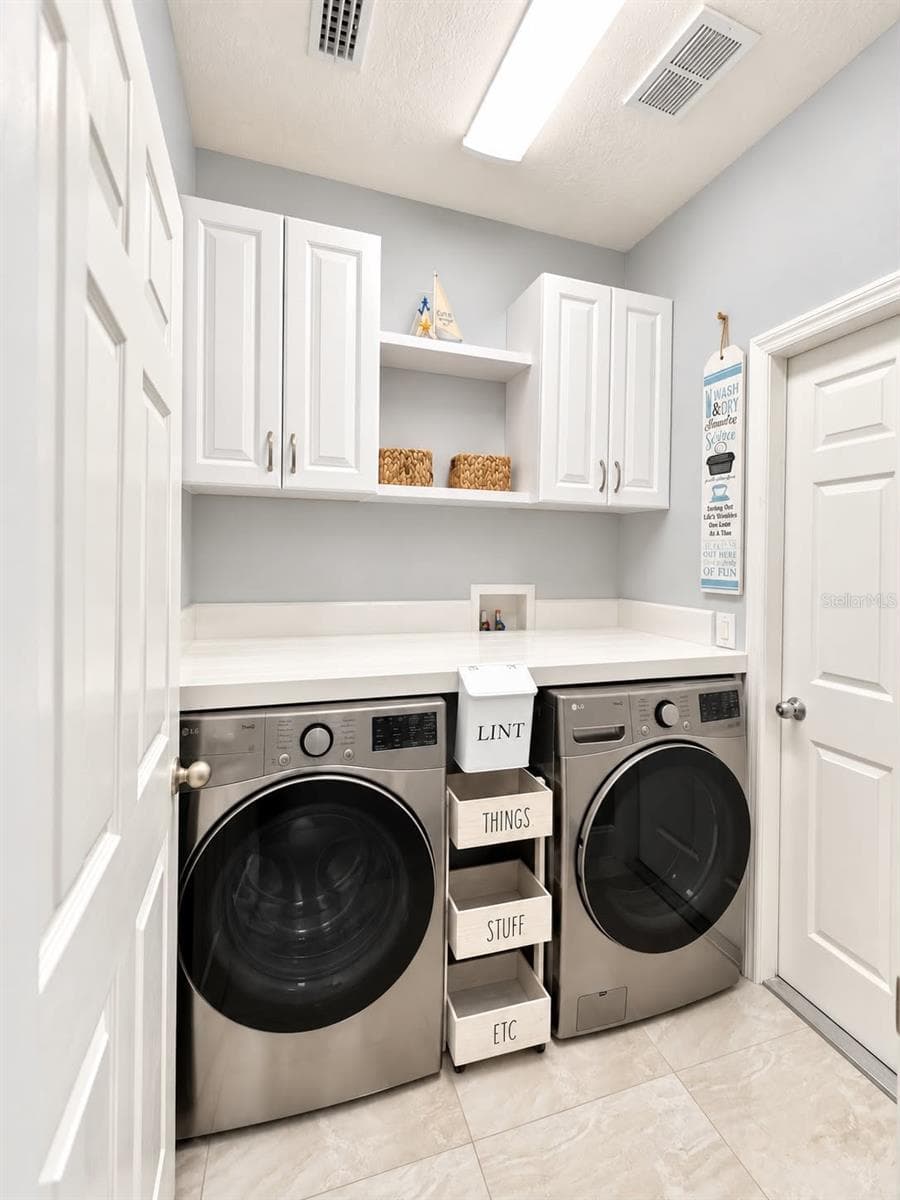 Laundry room - 12813 HAMPTON HILL DR, RIVERVIEW