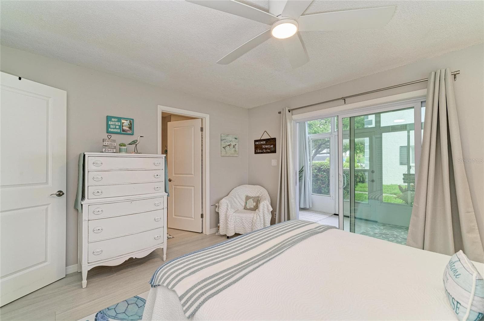 Condominium at 303 47TH AVENUE DR W #157, BRADENTON, photo 23 of 46