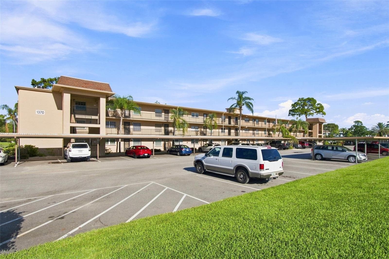 Condominium at 1370 HEATHER RIDGE BLVD #104, DUNEDIN, photo 2 of 39