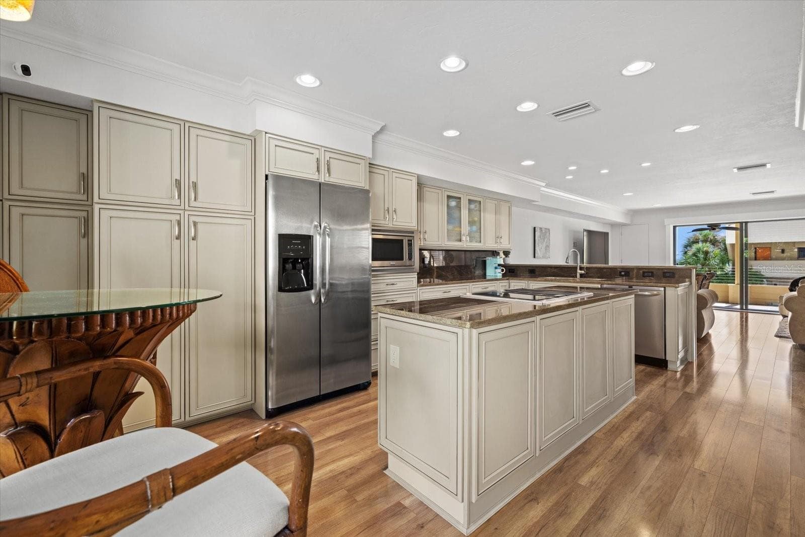 Condominium at 548 BEACH RD #A, SARASOTA, photo 5 of 40