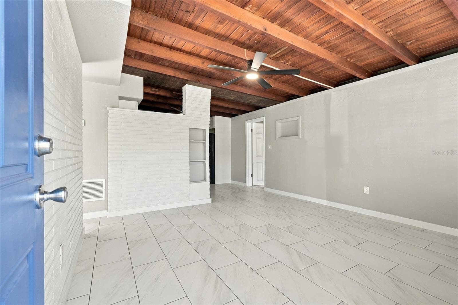 Single Family Residence at 4684 16TH AVE S, ST PETERSBURG, photo 2 of 26