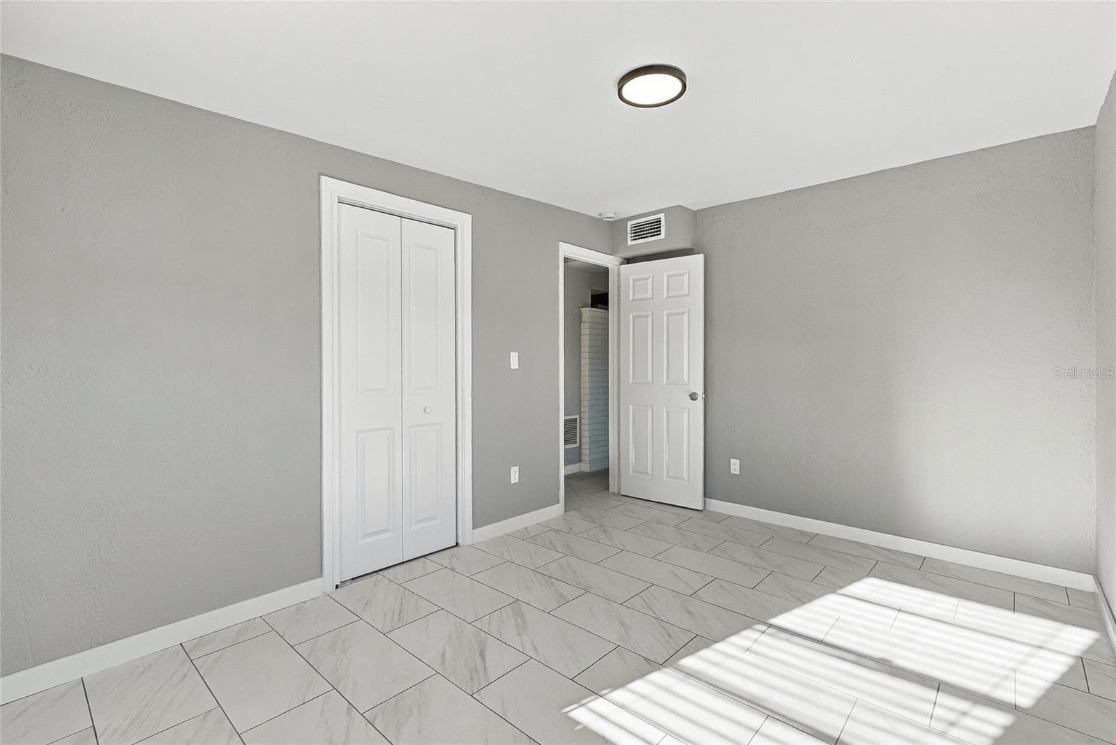 Single Family Residence at 4684 16TH AVE S, ST PETERSBURG, photo 17 of 26