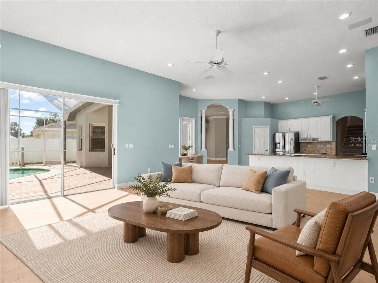 virtually staged - 15019 LAKE EMERALD BLVD, TAMPA