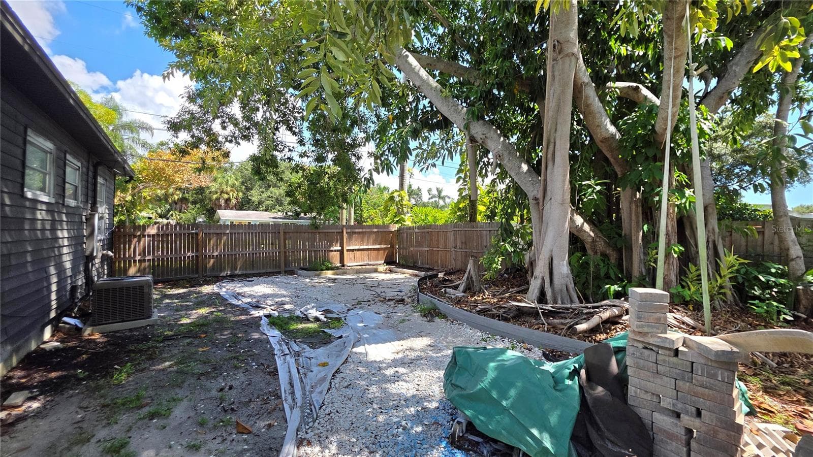 Front/Side area of Yard and Property, Oversized Lot, Mature Landscaping - 1702 26TH ST W, BRADENTON