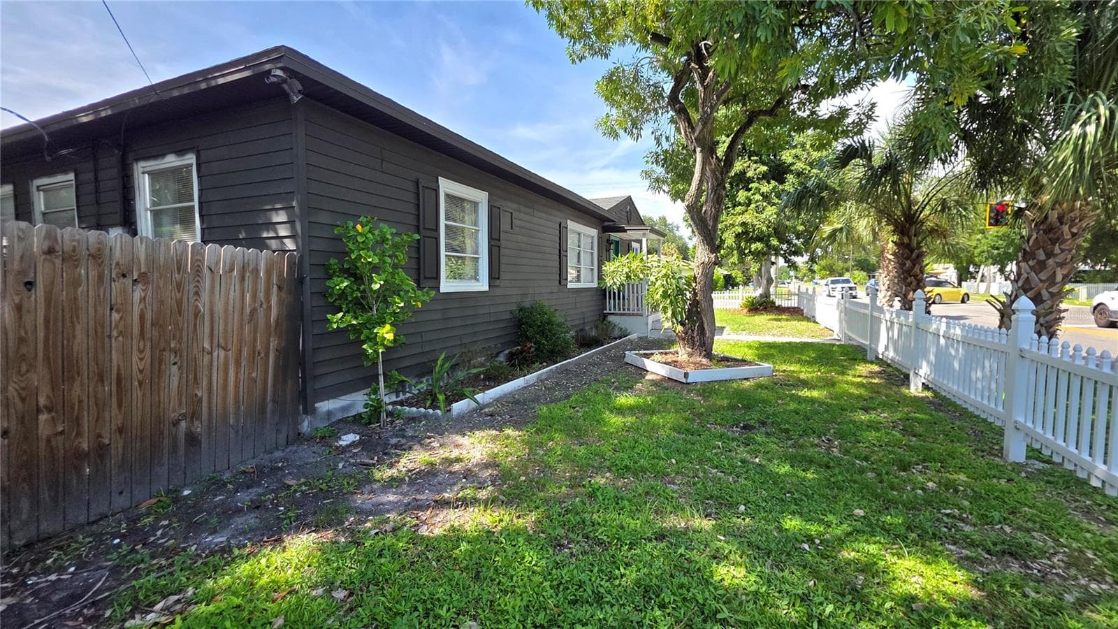 Front of Home and Front Yard Entry, Fully Fenced - 1702 26TH ST W, BRADENTON