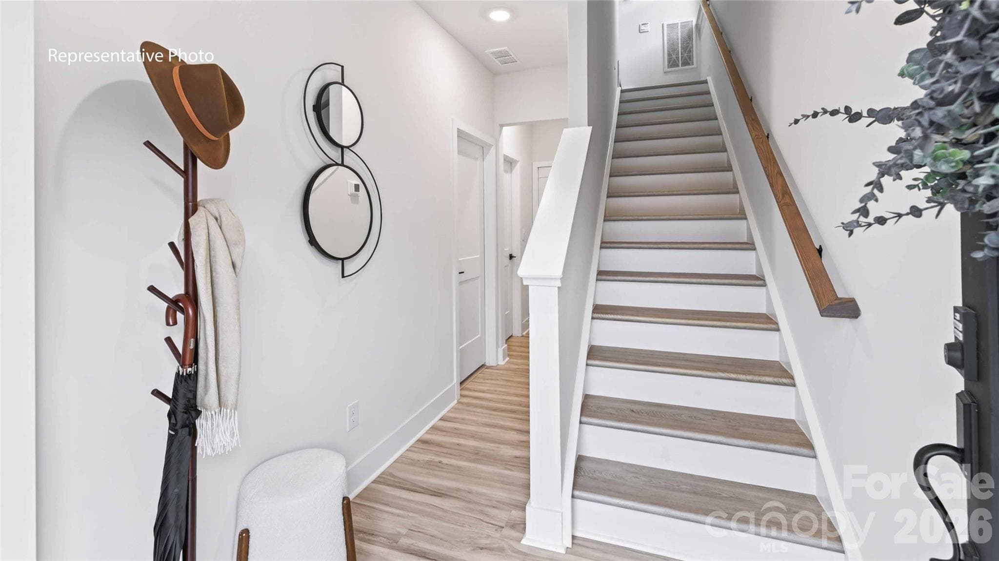 Townhouse at 5122 S Tryon Street, Charlotte, photo 2 of 26