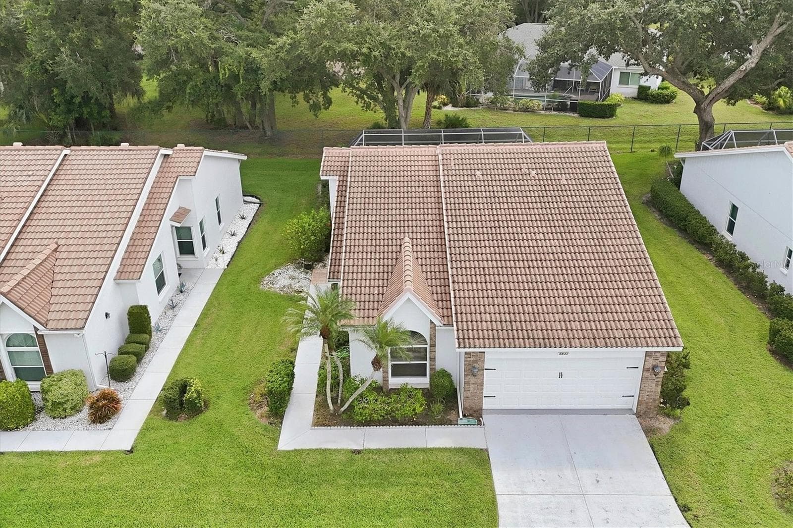 Detached Home - 5837 GARDEN LAKES DR, BRADENTON