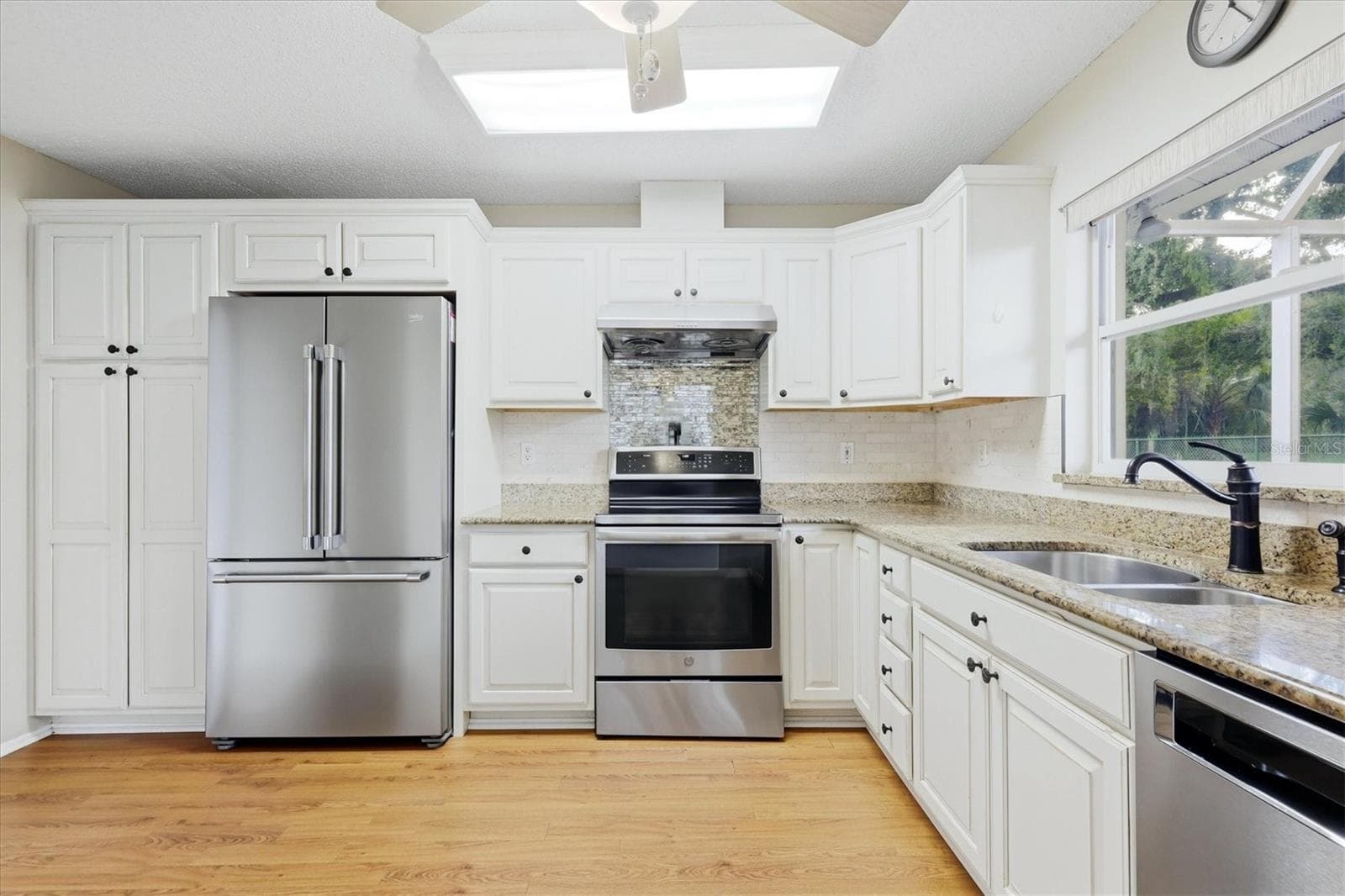 Stainless Steel Appliances - 5837 GARDEN LAKES DR, BRADENTON