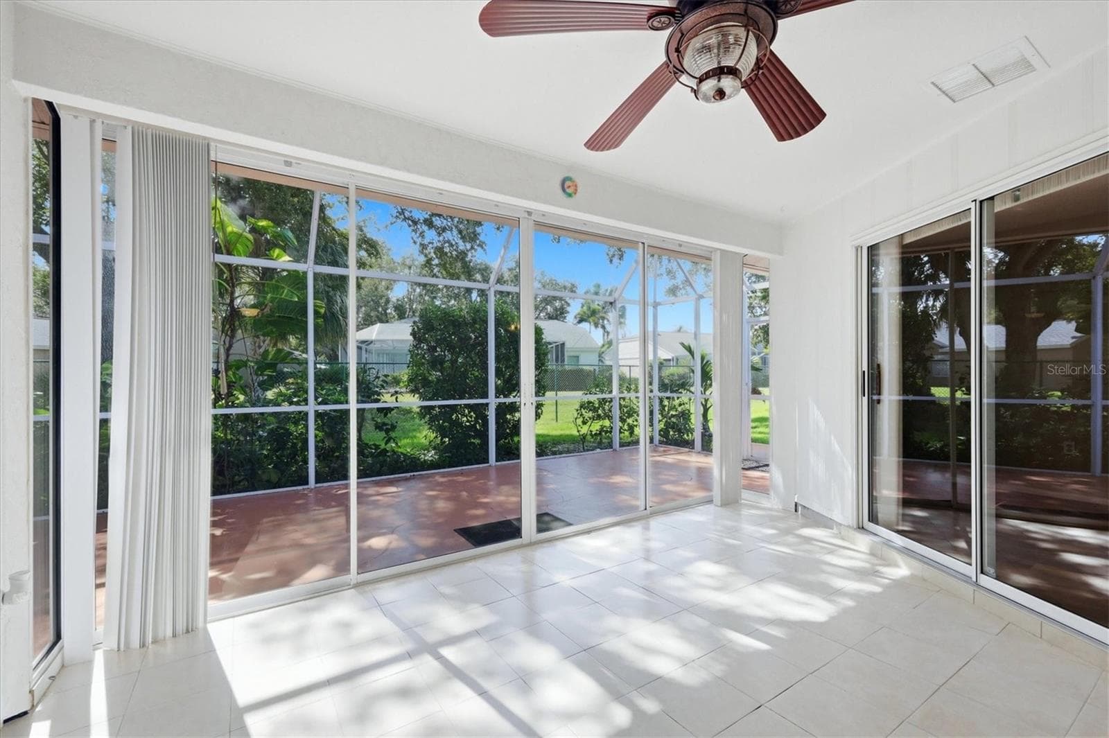 Single Family Residence at 5837 GARDEN LAKES DR, BRADENTON, photo 19 of 50
