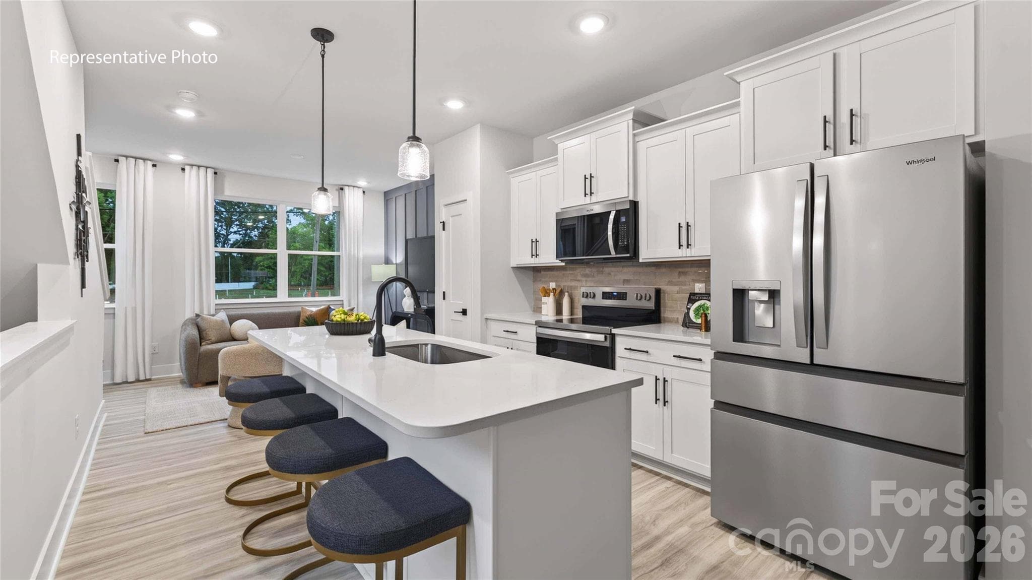 Townhouse at 517 Annagh Drive, Charlotte, photo 2 of 26