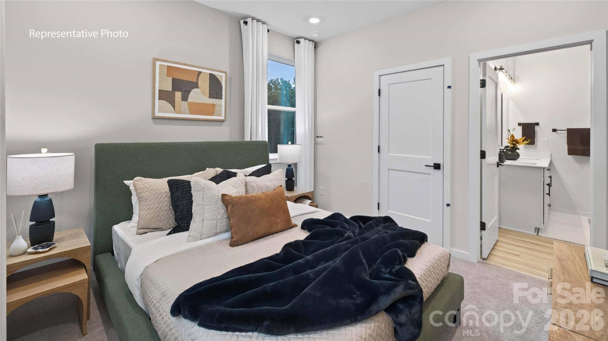 Townhouse at 517 Annagh Drive, Charlotte, photo 12 of 26