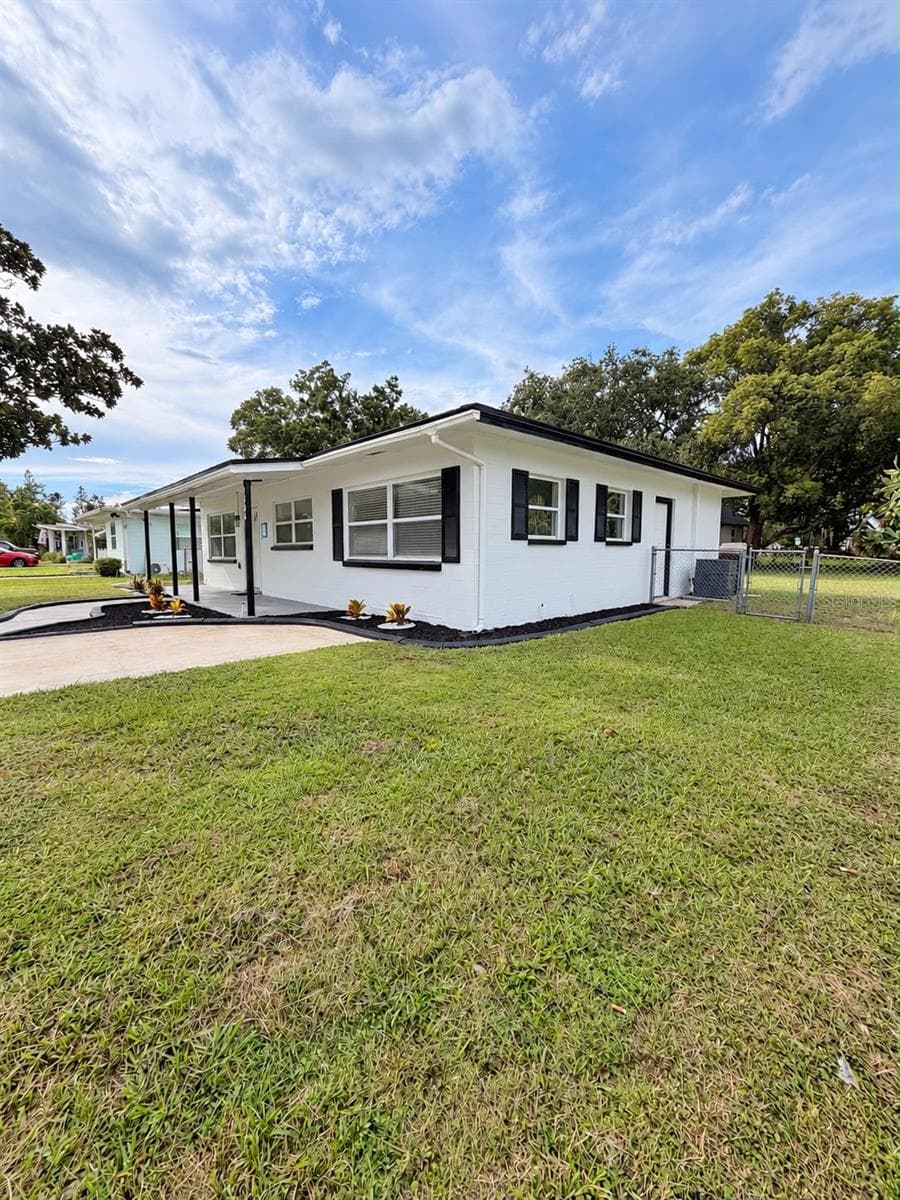 Single Family Residence at 1805 VERONA ST, KISSIMMEE, photo 4 of 24