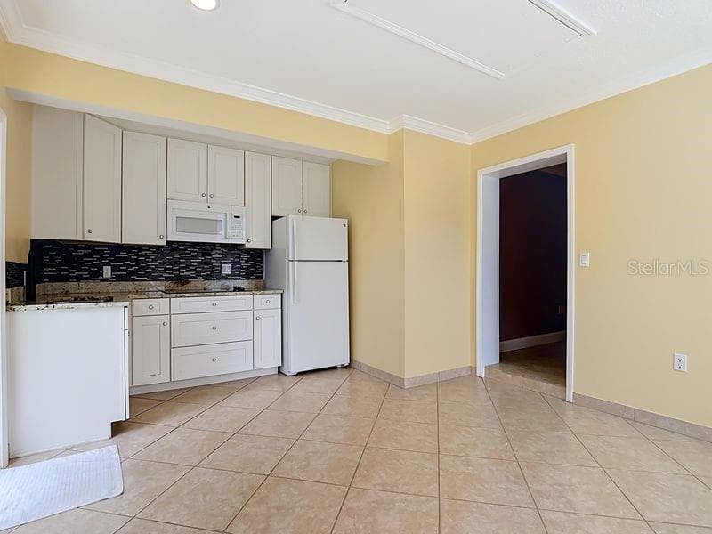 In-Law Suite Kitchen - 1508 JENNI LEE CT, KISSIMMEE
