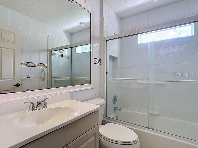 In-Law Suite Bathroom - 1508 JENNI LEE CT, KISSIMMEE