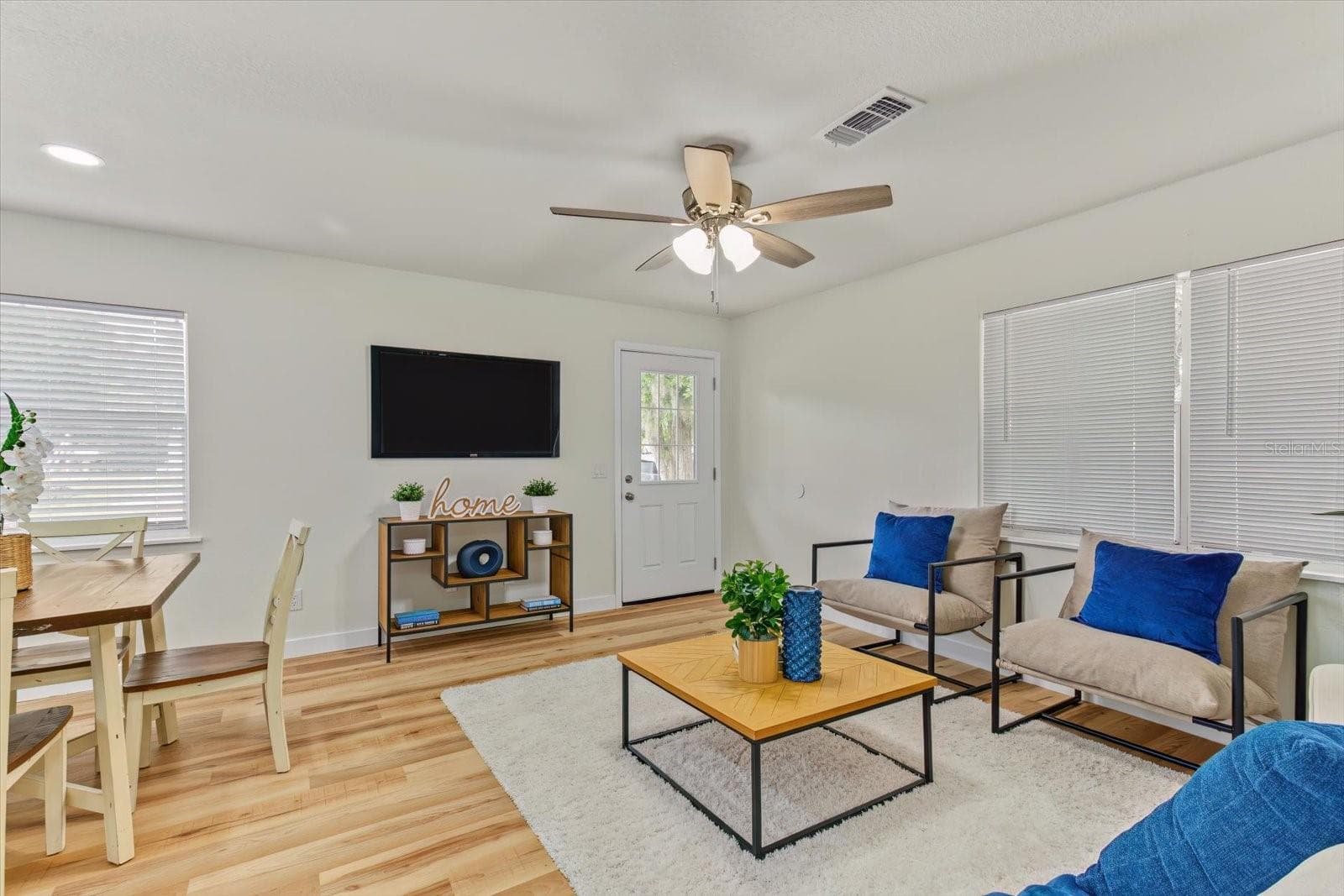 Single Family Residence at 219 CUMMINGS ST, OAK HILL, photo 10 of 35