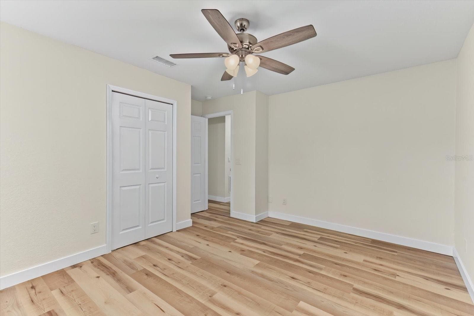 Single Family Residence at 219 CUMMINGS ST, OAK HILL, photo 26 of 35