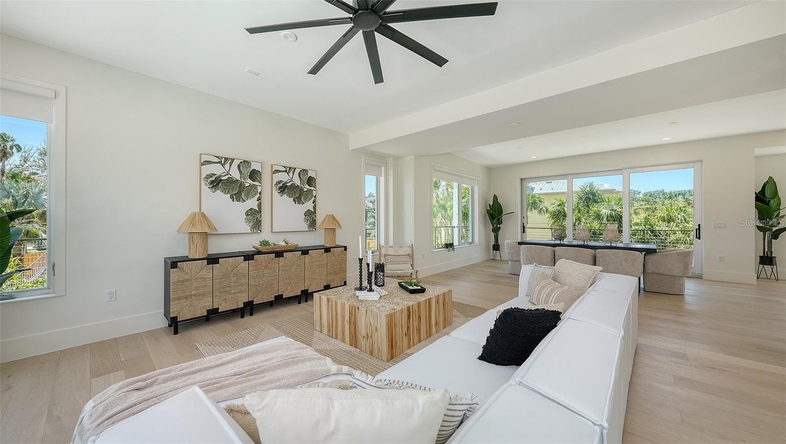 Living room - 8800 MIDNIGHT PASS RD, SARASOTA