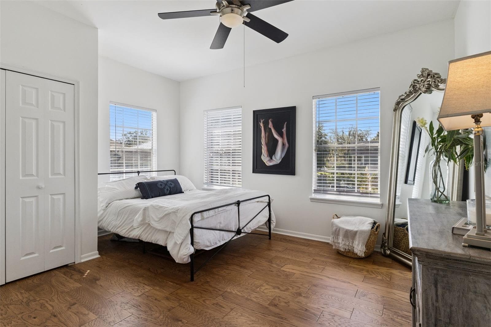 Single Family Residence at 637 LAKE HARBOR CIR, ORLANDO, photo 19 of 37