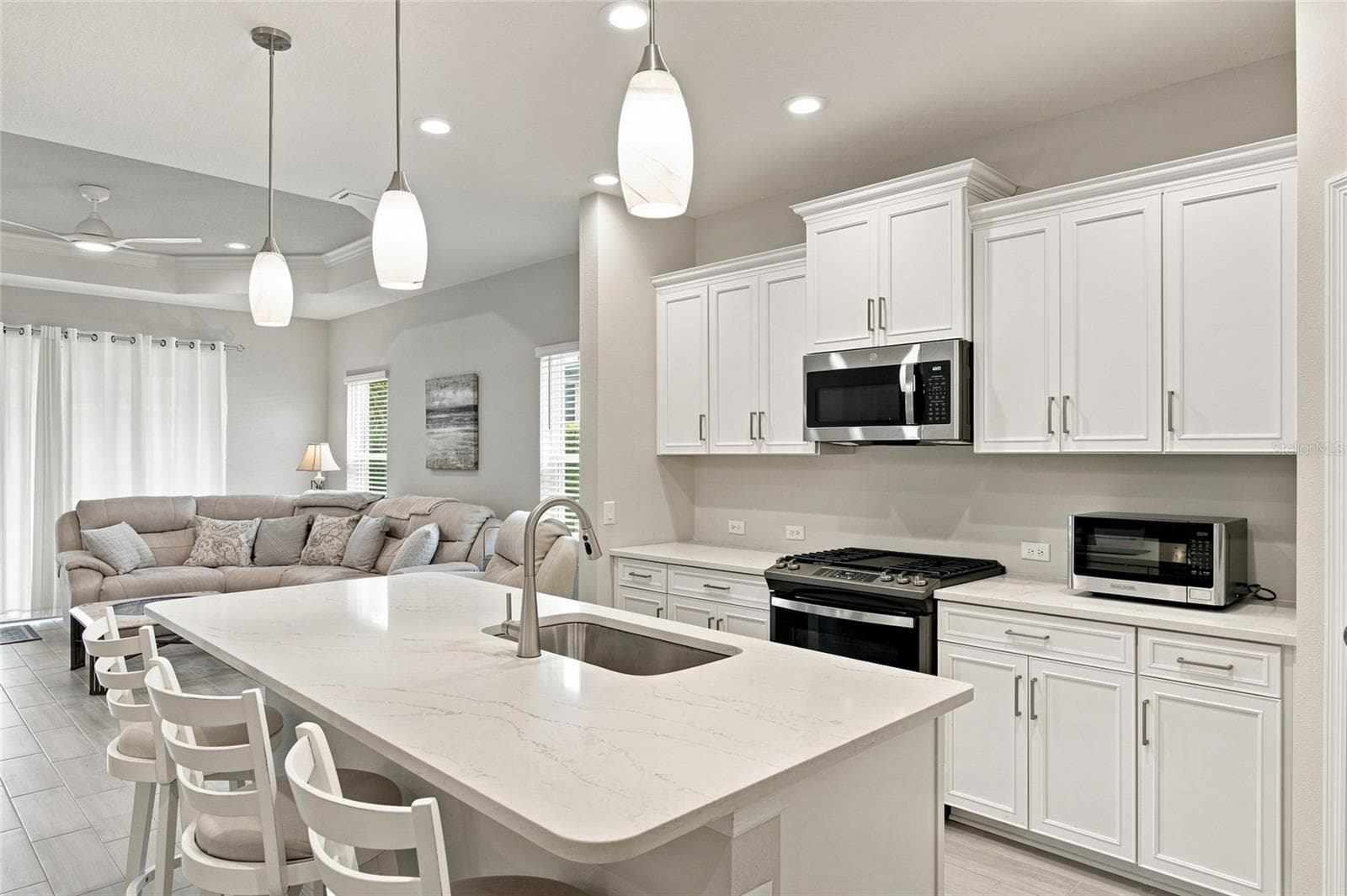 Villa at 12736 SEASONG TERRACE, LAKEWOOD RANCH, photo 9 of 39