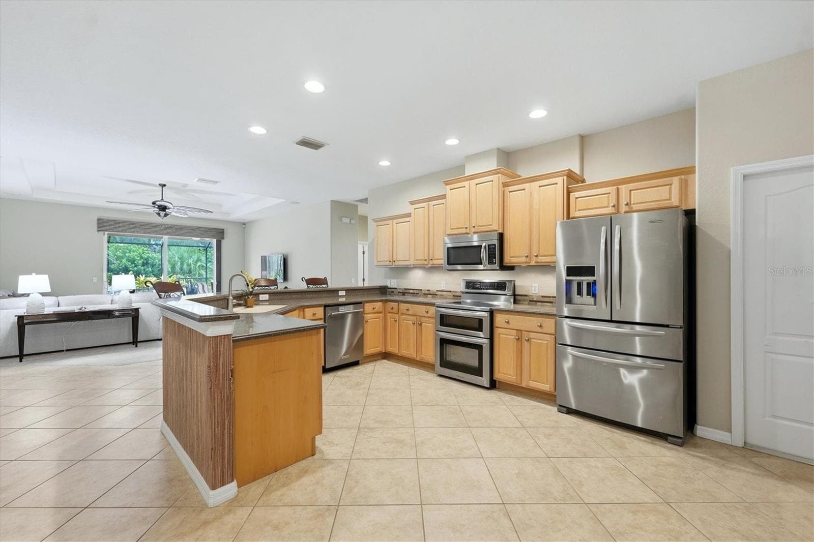 Kitchen - 11347 DANCING RIVER DR, VENICE