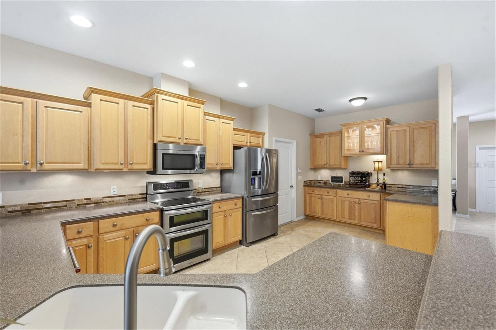 Kitchen - 11347 DANCING RIVER DR, VENICE