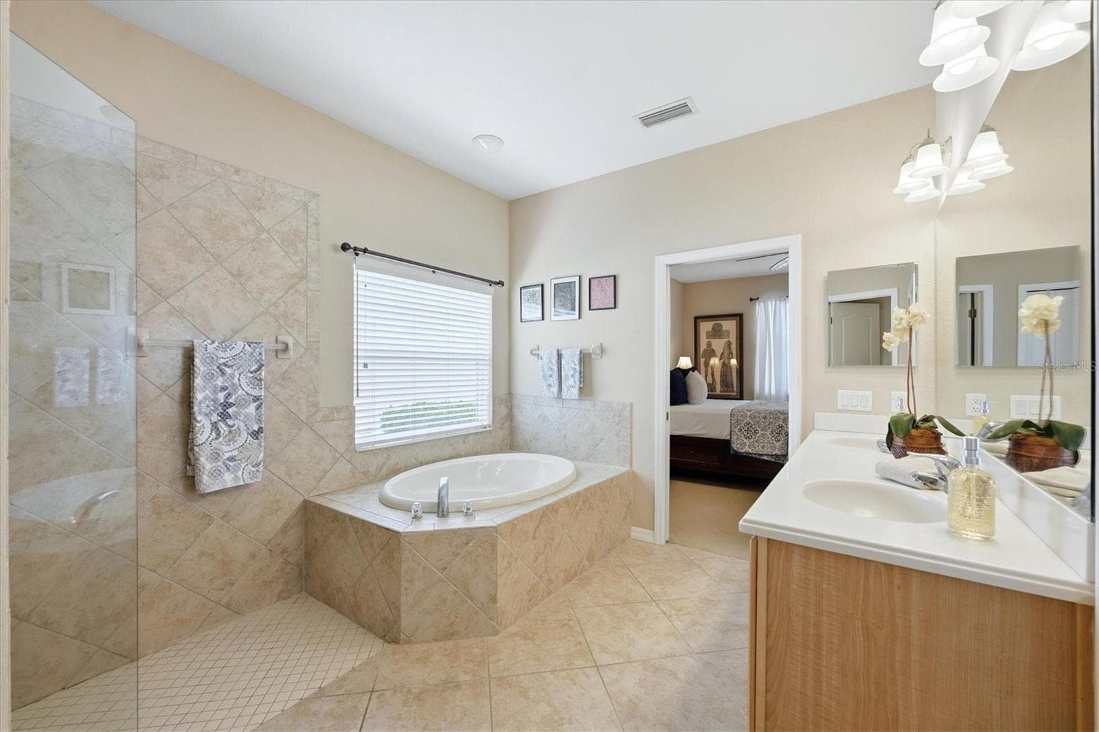 Primary Bathroom - 11347 DANCING RIVER DR, VENICE