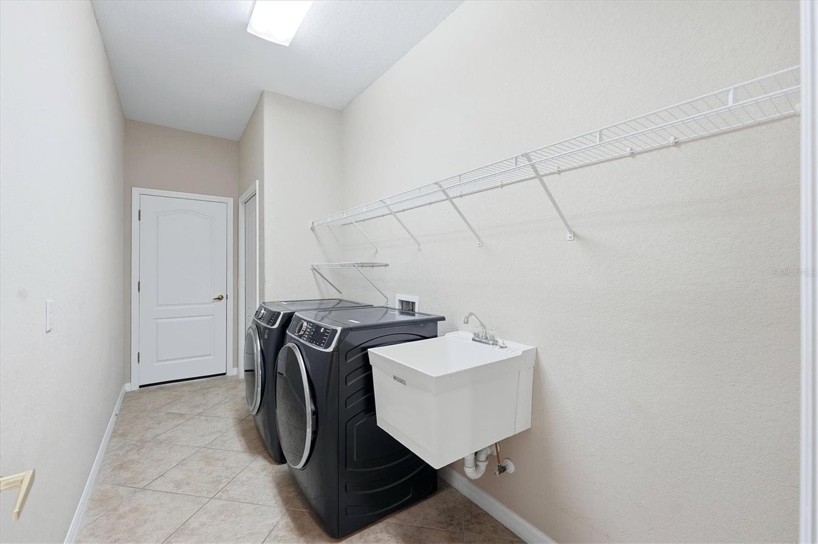 Laundry - 11347 DANCING RIVER DR, VENICE