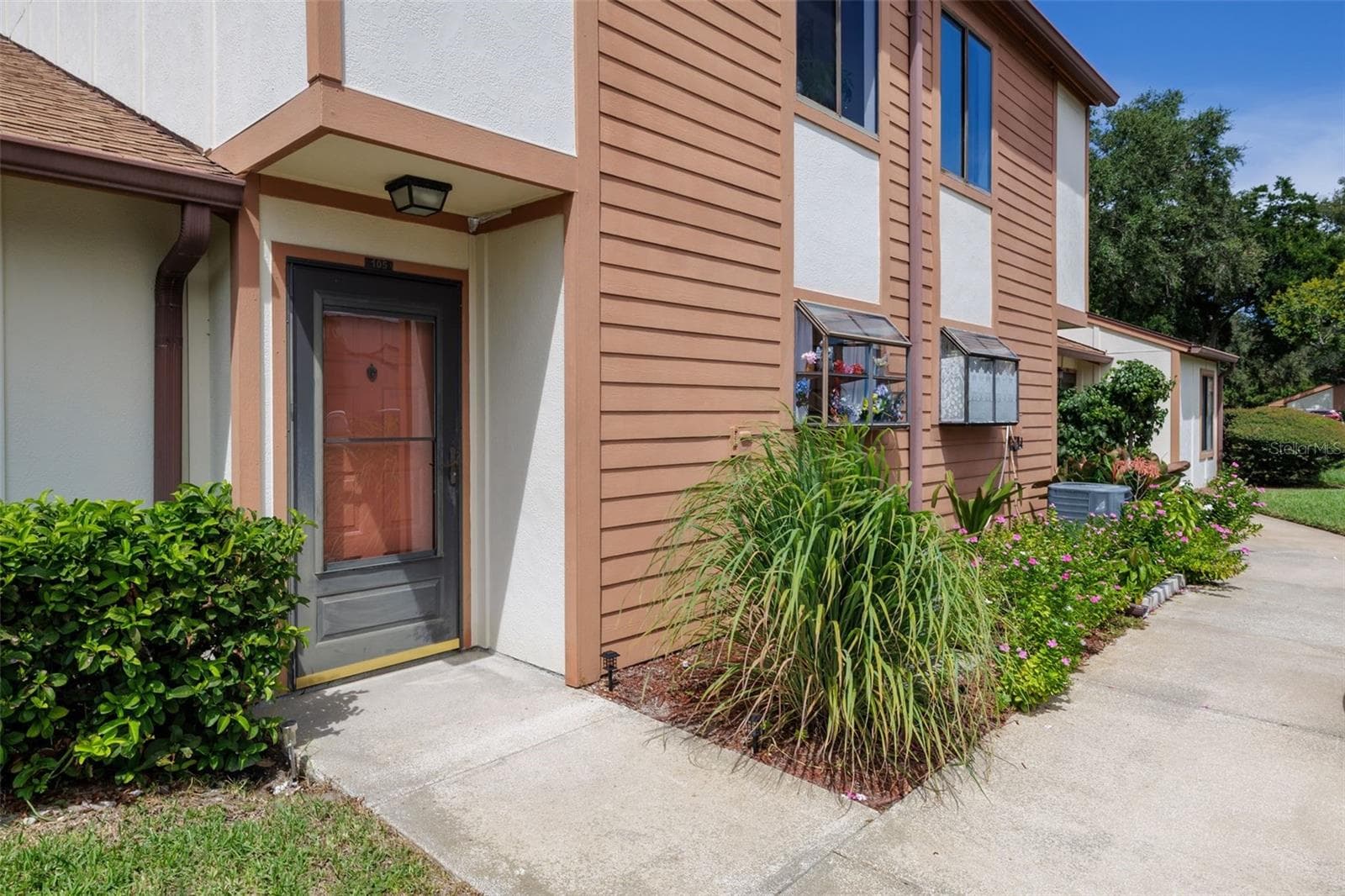 105 WHITE FAWN DR #1050