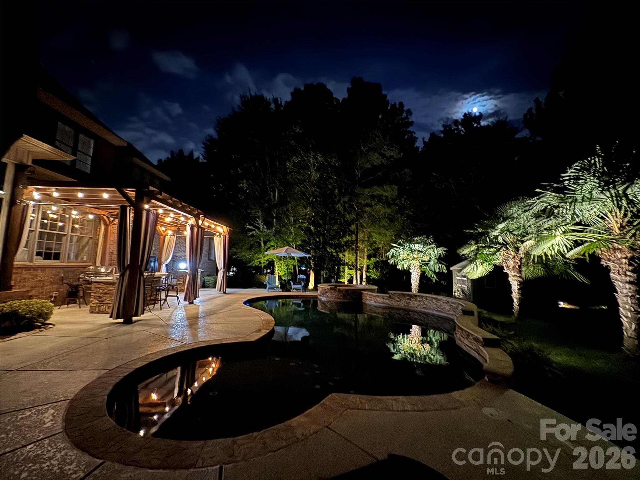 Single Family Residence at 215 Blue River Road, Lake Wylie, photo 7 of 51