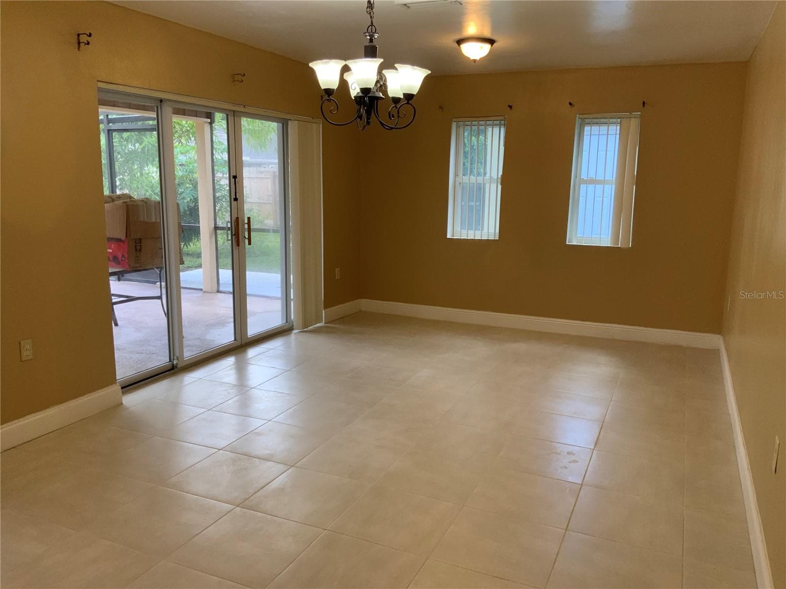 Single Family Residence at 4011 WESTMINSTER DR, SARASOTA, photo 11 of 17