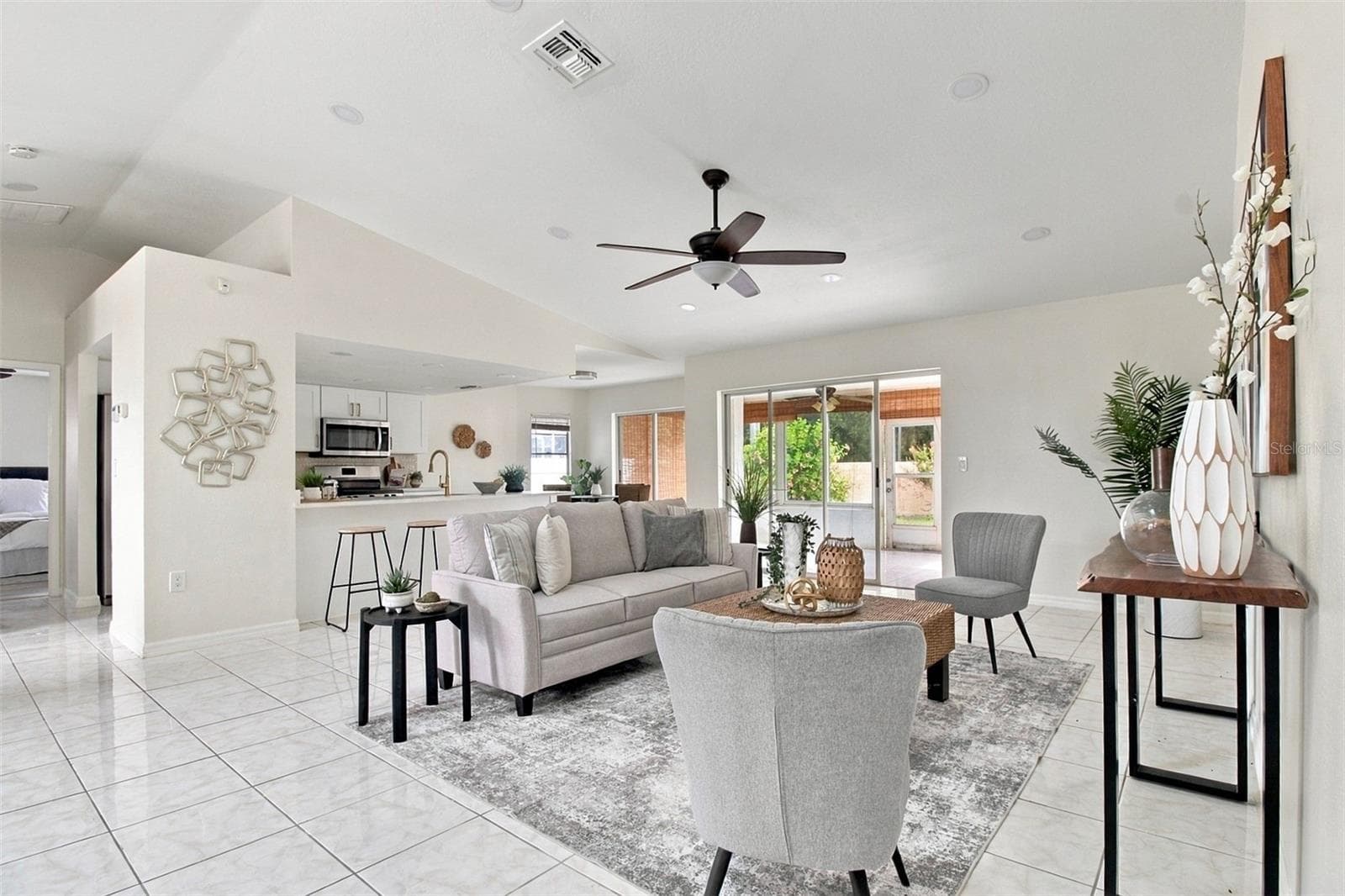 Single Family Residence at 9719 LOMALINDA CT, NEW PORT RICHEY, photo 3 of 33