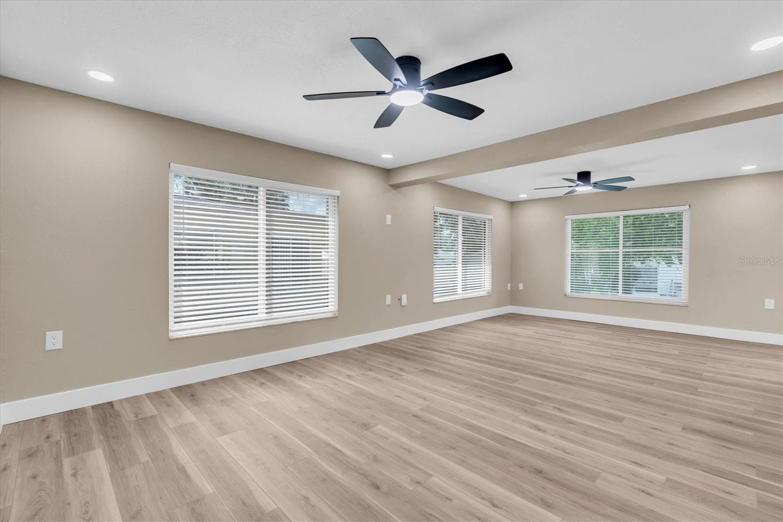 Single Family Residence at 10531 MEADOW HILL DR, PORT RICHEY, photo 5 of 50