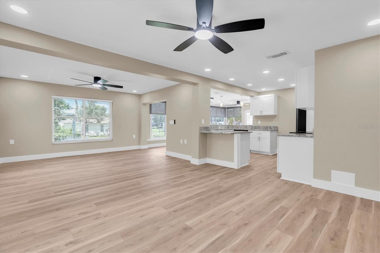 Single Family Residence at 10531 MEADOW HILL DR, PORT RICHEY, photo 6 of 50