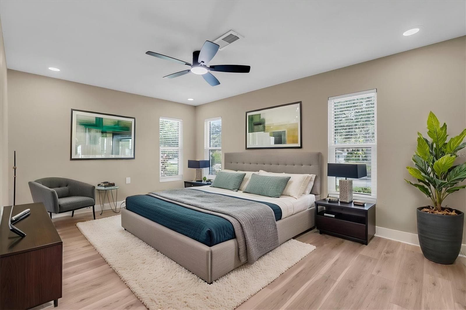 Single Family Residence at 10531 MEADOW HILL DR, PORT RICHEY, photo 10 of 50