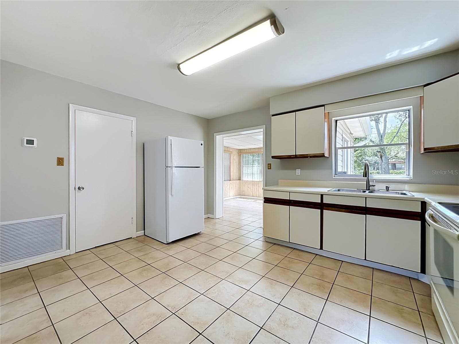 Single Family Residence at 2503 CETRA CT, LAKELAND, photo 13 of 46
