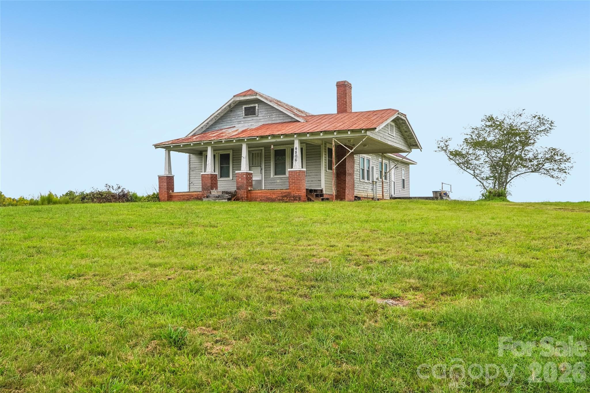 Single Family Residence at 4806 Harmony Highway, Hamptonville, photo 4 of 36