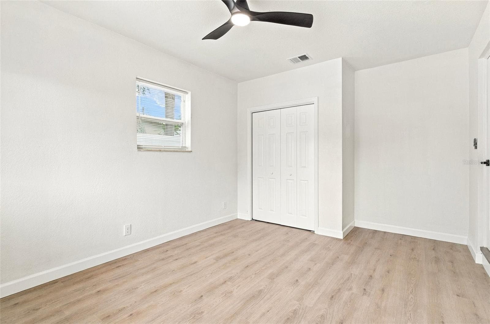 Single Family Residence at 5207 56TH AVE N, ST PETERSBURG, photo 21 of 31