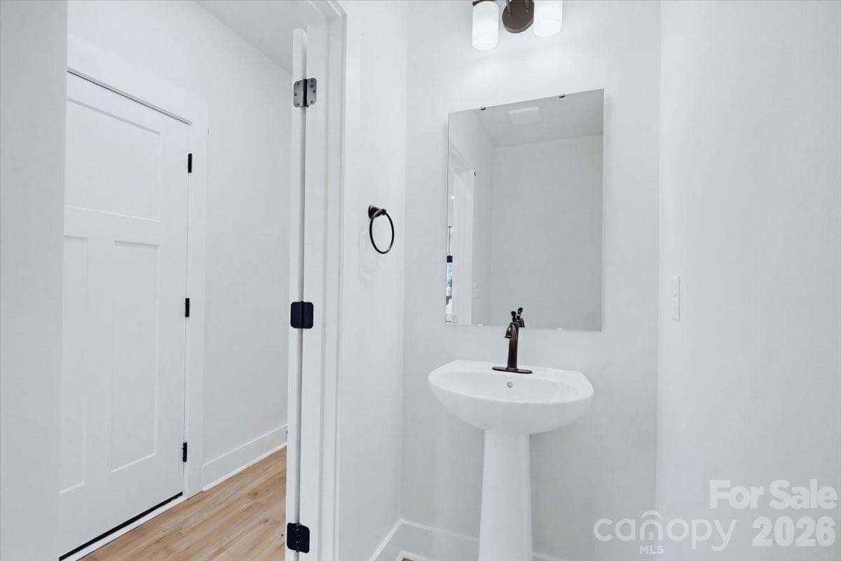 Townhouse at 31 Oleetah Falls Way, Hendersonville, photo 10 of 25